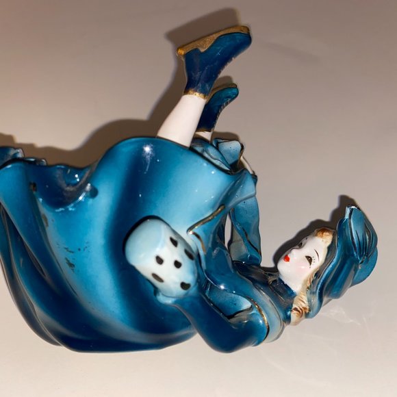 RARE ARDALT Vintage Porcelain Victorian Ice Skater/Christmas Trinket Dish - Picture 11 of 15